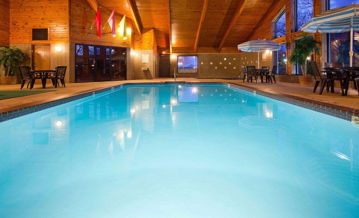AmericInn by Wyndham Charlevoix photo 3