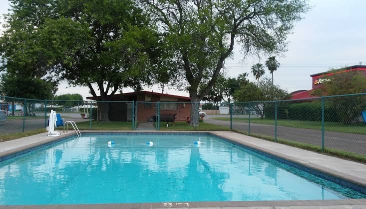 Pen-Ann Motel photo 2