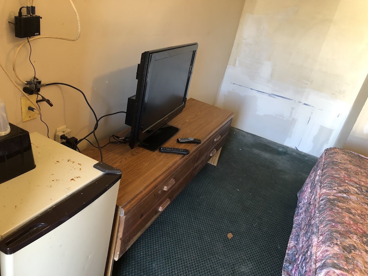 Airline Motel photo 2