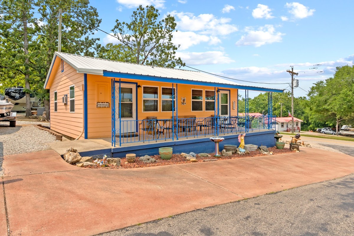 Jac's Resort and Cafe