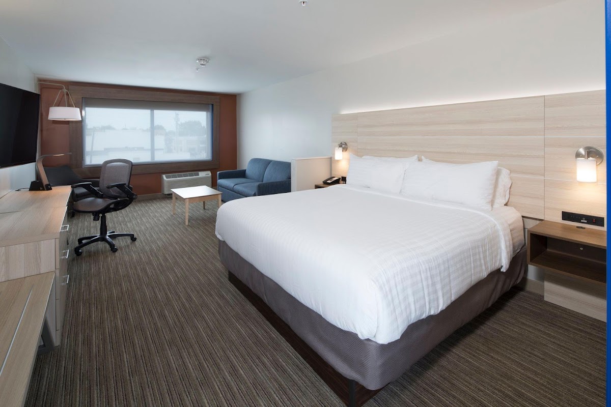 Holiday Inn Express & Suites Alpena - Downtown by IHG photo 2