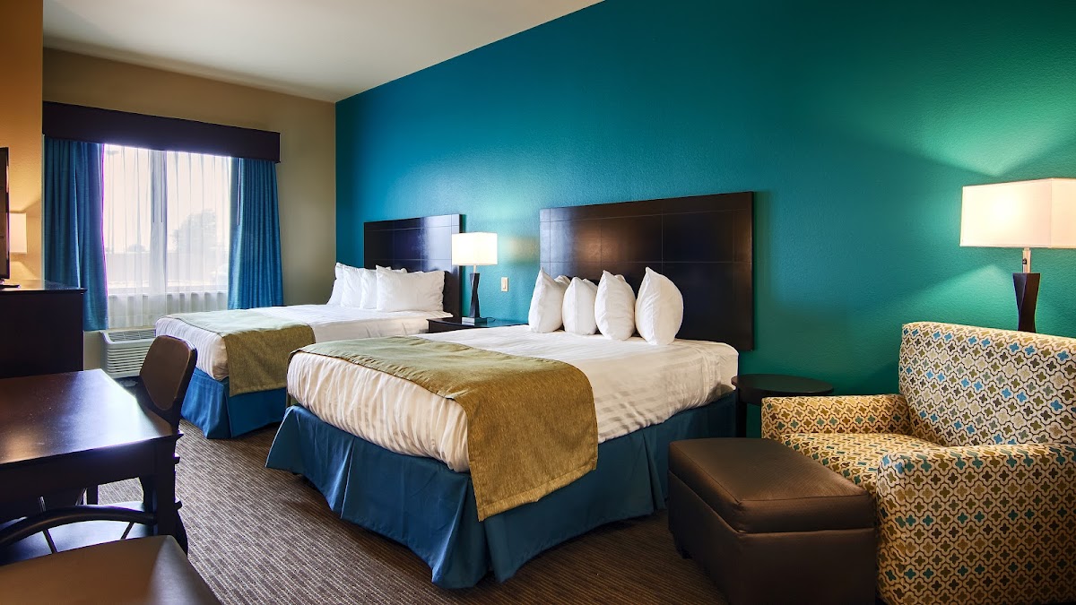 Best Western Lindsay Inn & Suites photo 2
