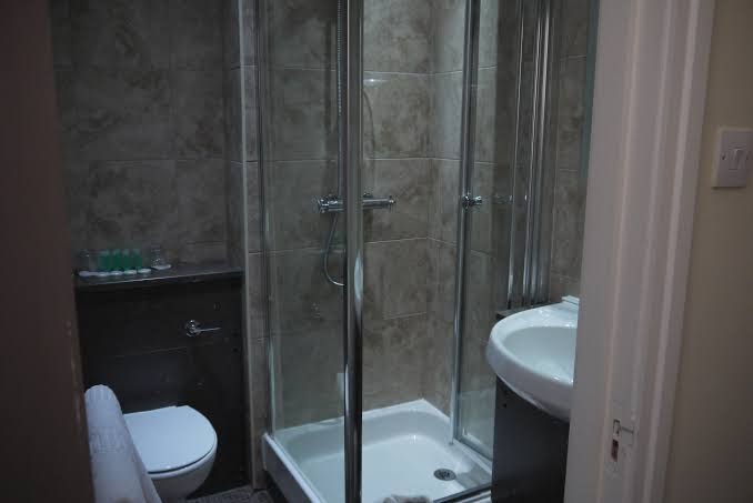 The Royal Victoria Hotel photo 2