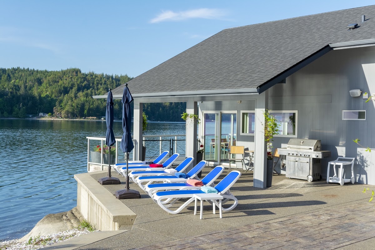 Hood Canal Resort - Walls of Glass Vacation Rental