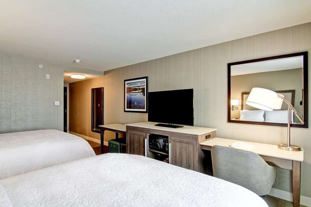 Hampton Inn & Suites by Hilton Saskatoon Airport photo 2