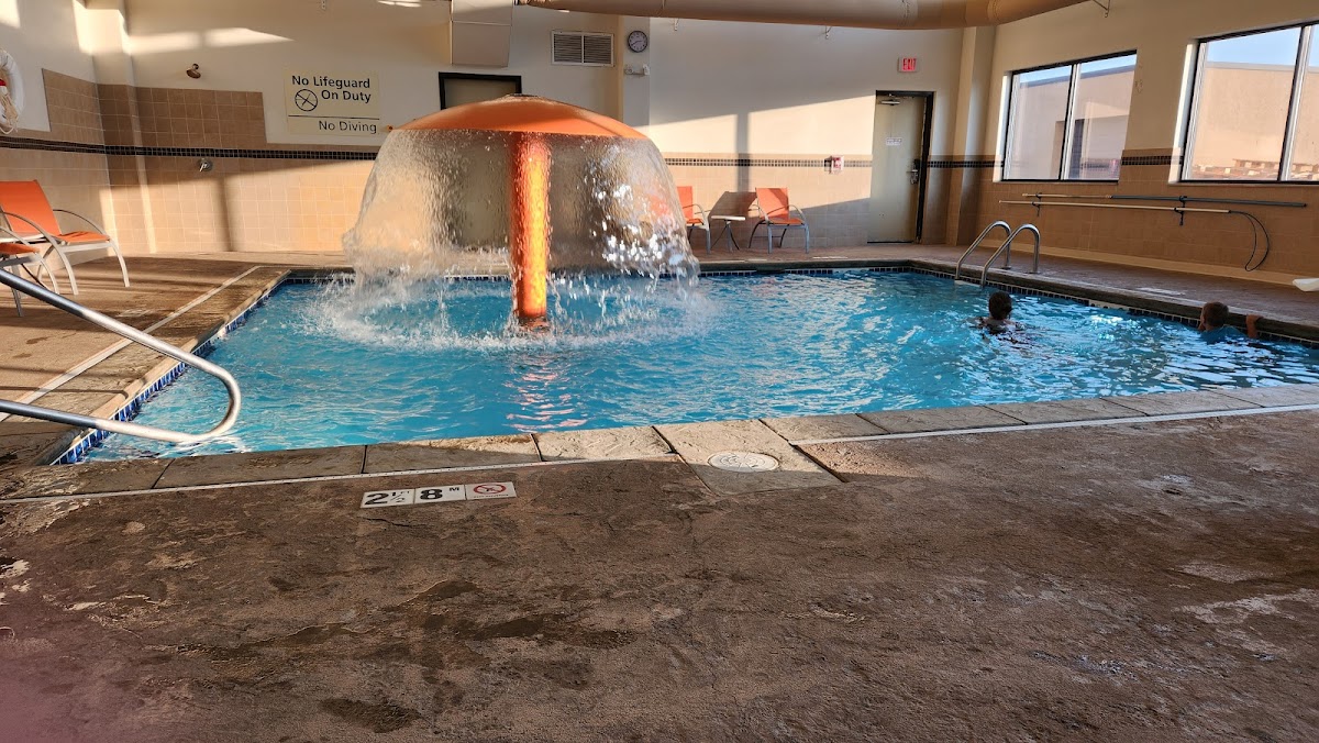 Hampton Inn & Suites Jamestown, ND photo 3