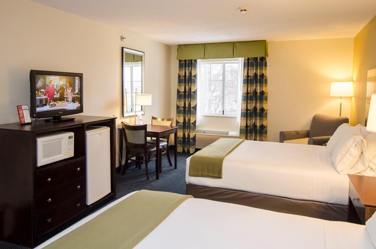 Holiday Inn Express & Suites St. Joseph Lakefront by IHG photo 3