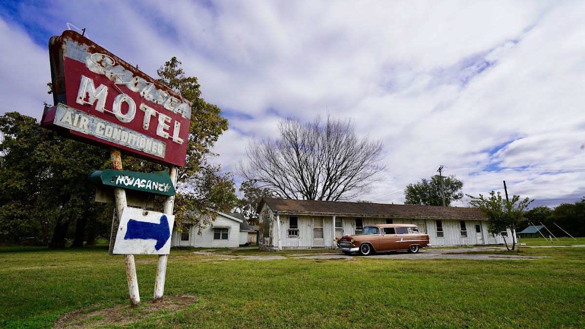 Chelsea Motel