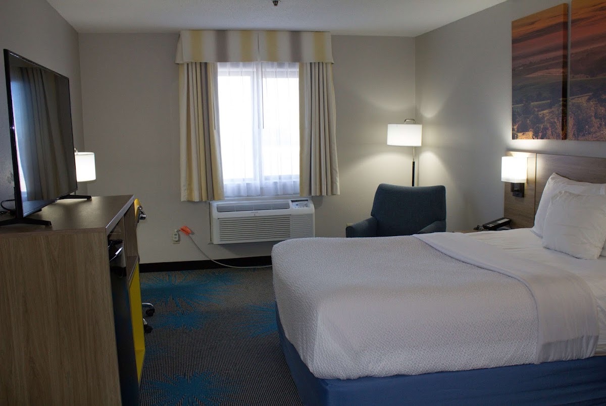 Days Inn by Wyndham Colby photo 3