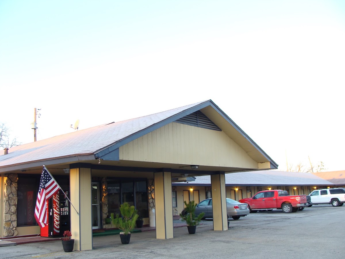 Hico Hills Inn