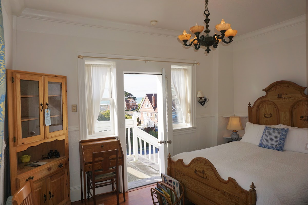 The Weller House photo 3