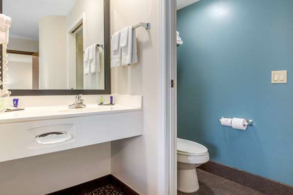 Sleep Inn & Suites Johnson City photo 3