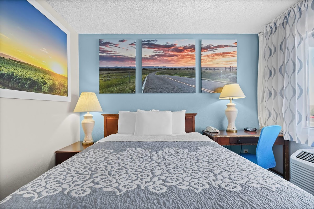 Days Inn by Wyndham Lost Hills photo 2