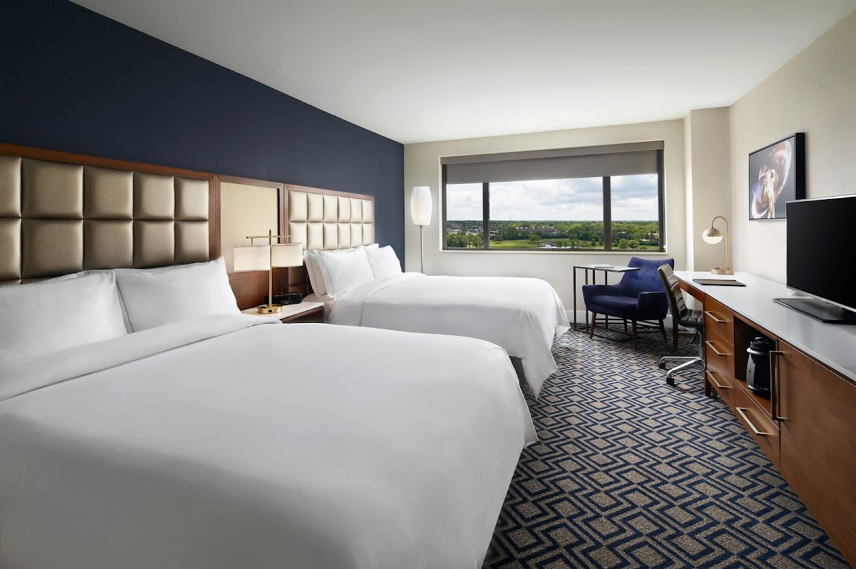 Hilton Chicago/Oak Brook Hills Resort & Conference Center photo 2