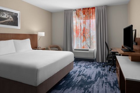 Fairfield by Marriott Inn & Suites Tustin Orange County photo 2