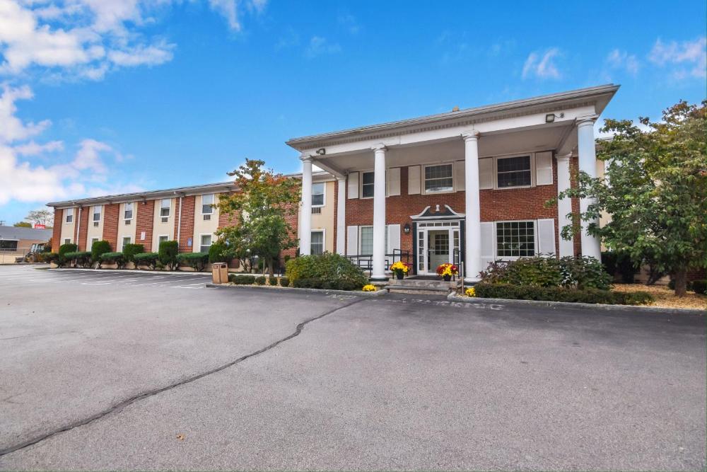 Charles River Motel
