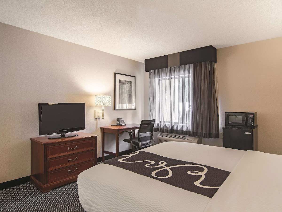 Wingate by Wyndham Brunswick GA / I-95 photo 2