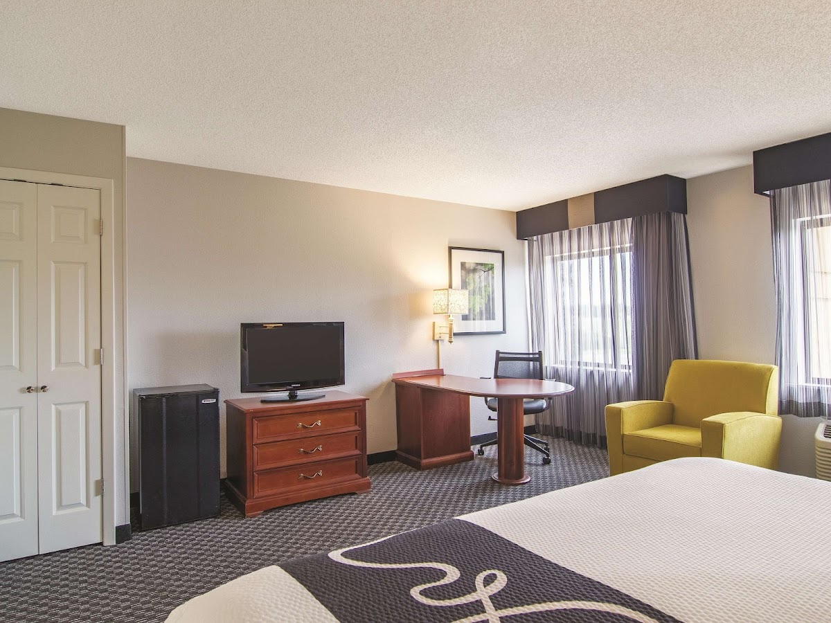 Wingate by Wyndham Brunswick GA / I-95 photo 3