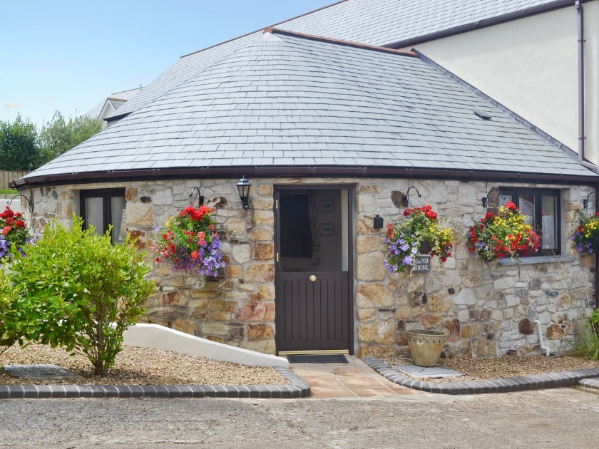Pencrennow Cottages
