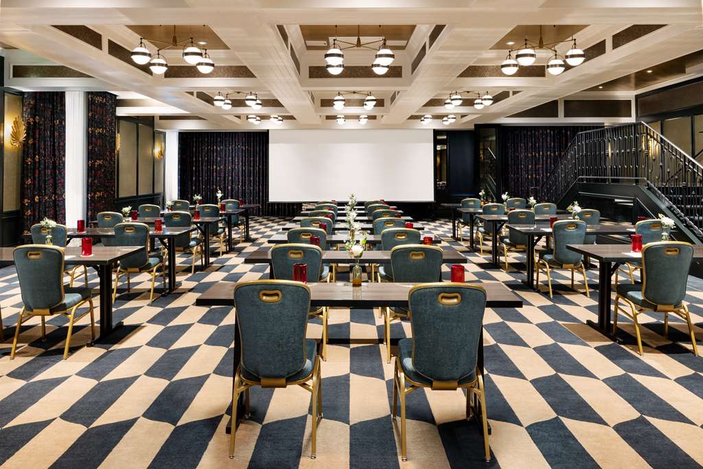 The Candler Hotel Atlanta, Curio Collection by Hilton photo 2