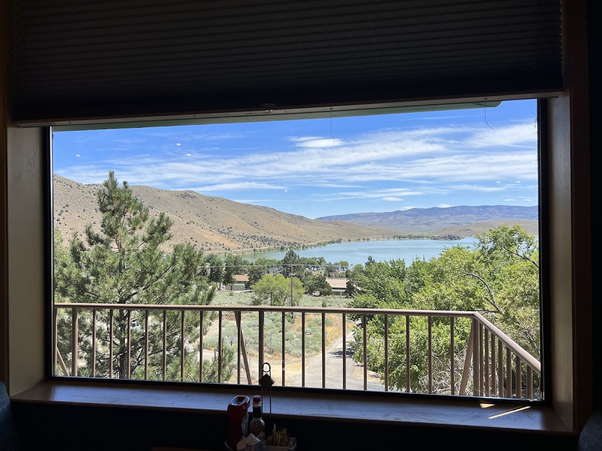 Topaz Lodge photo 3