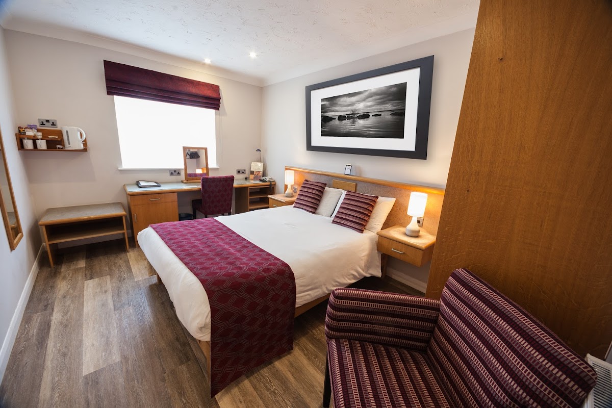 The Crown Lodge Hotel photo 2