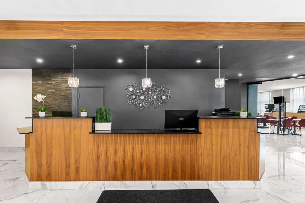 Best Western Plus Montreal East photo 2