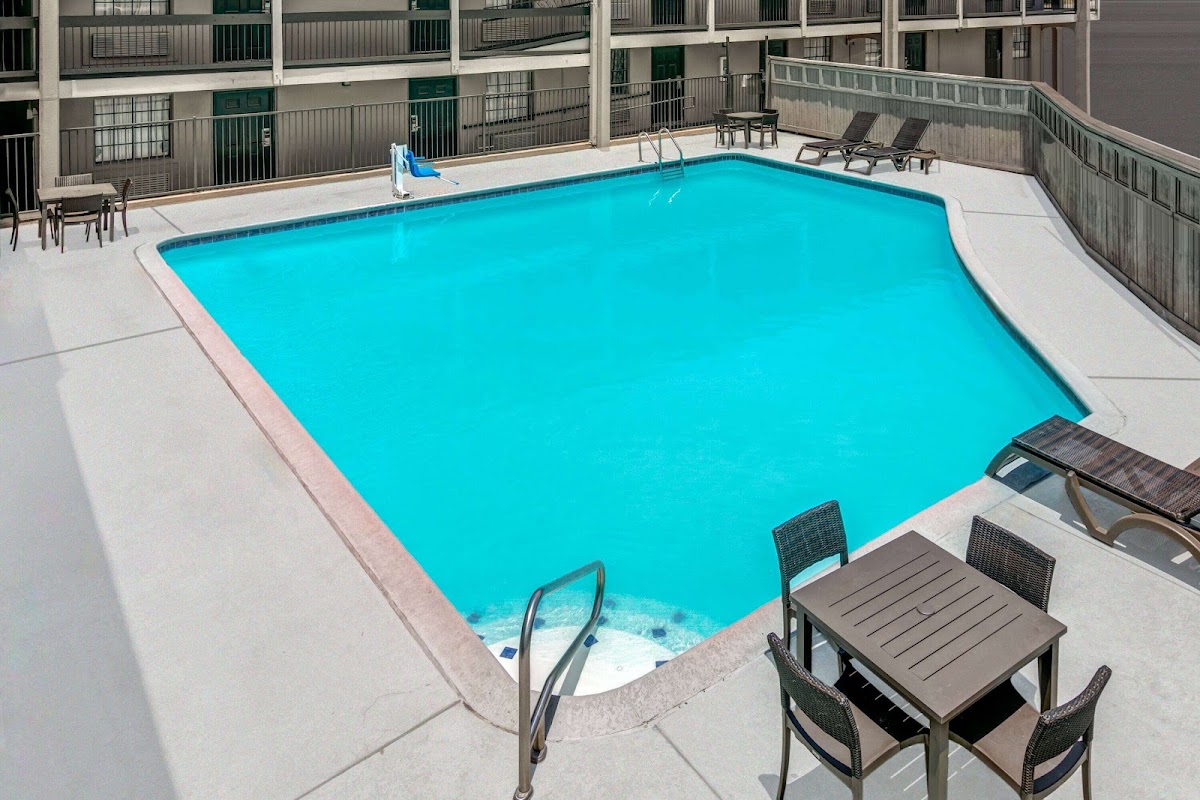 Baymont by Wyndham Austin University Area photo 3