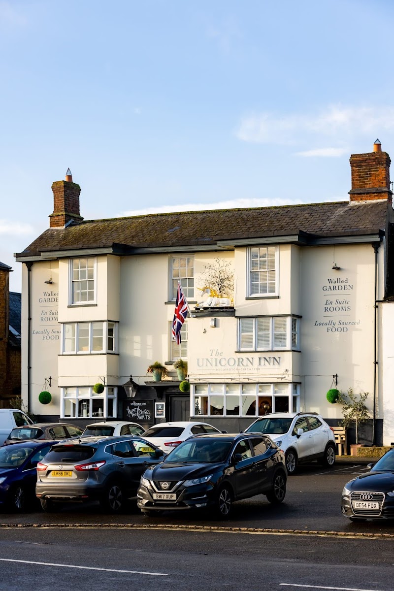 UNICORN INN DEDDINGTON
