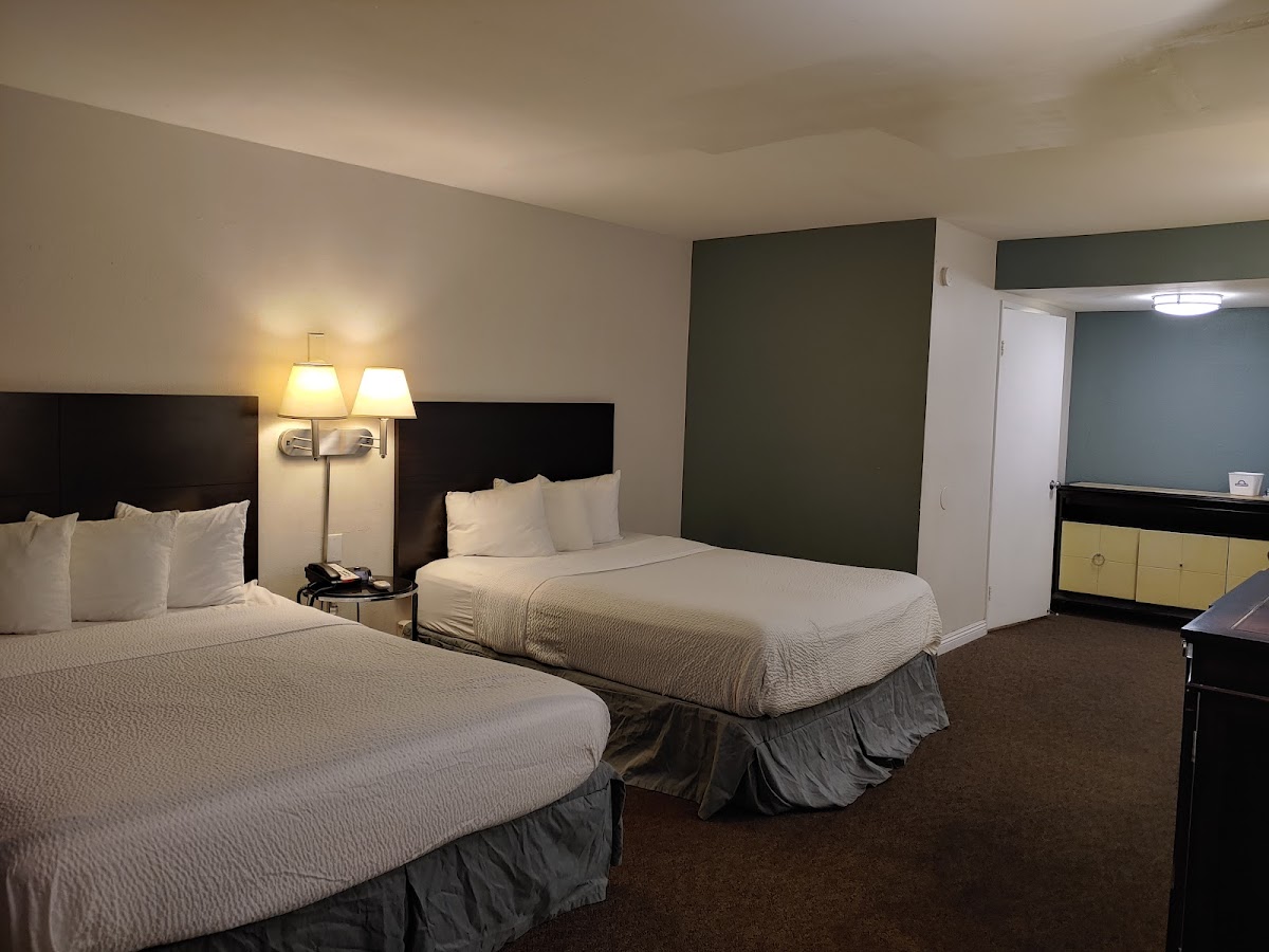 Days Inn by Wyndham Camarillo - Ventura photo 3