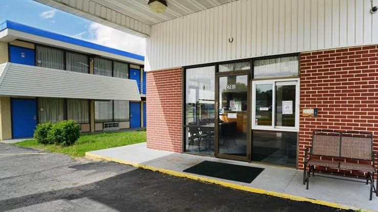 Loyalty Inn Maryville photo 3