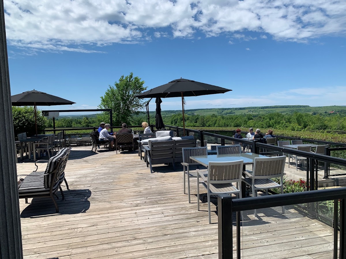 Coffin Ridge Vineyard & Winery