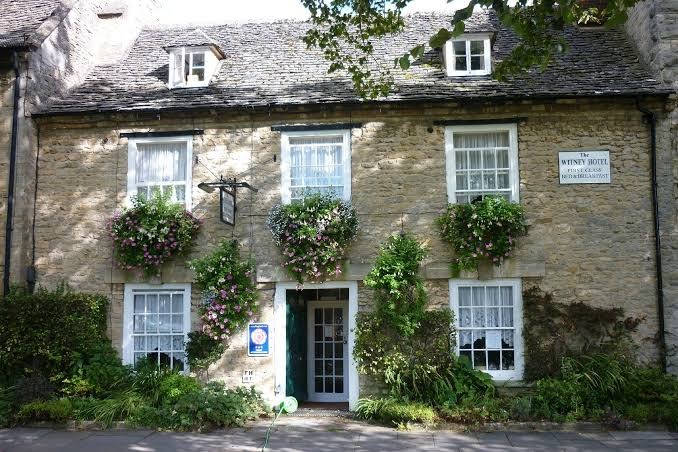 Witney Hotel