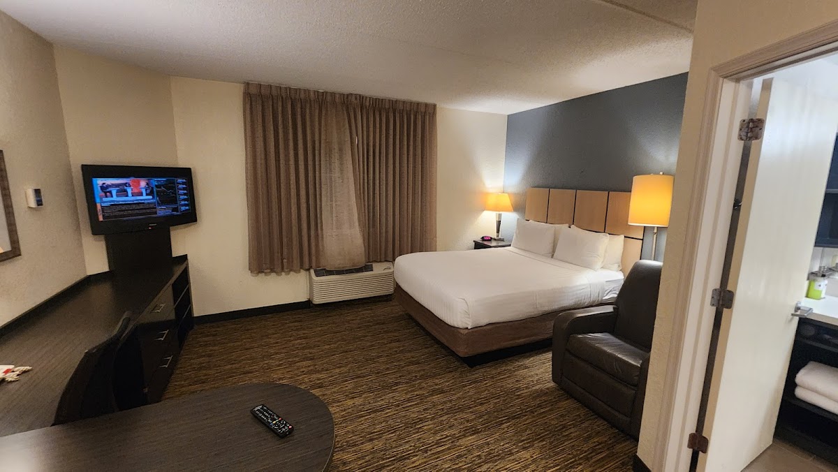 Sonesta Simply Suites Nanuet photo 2