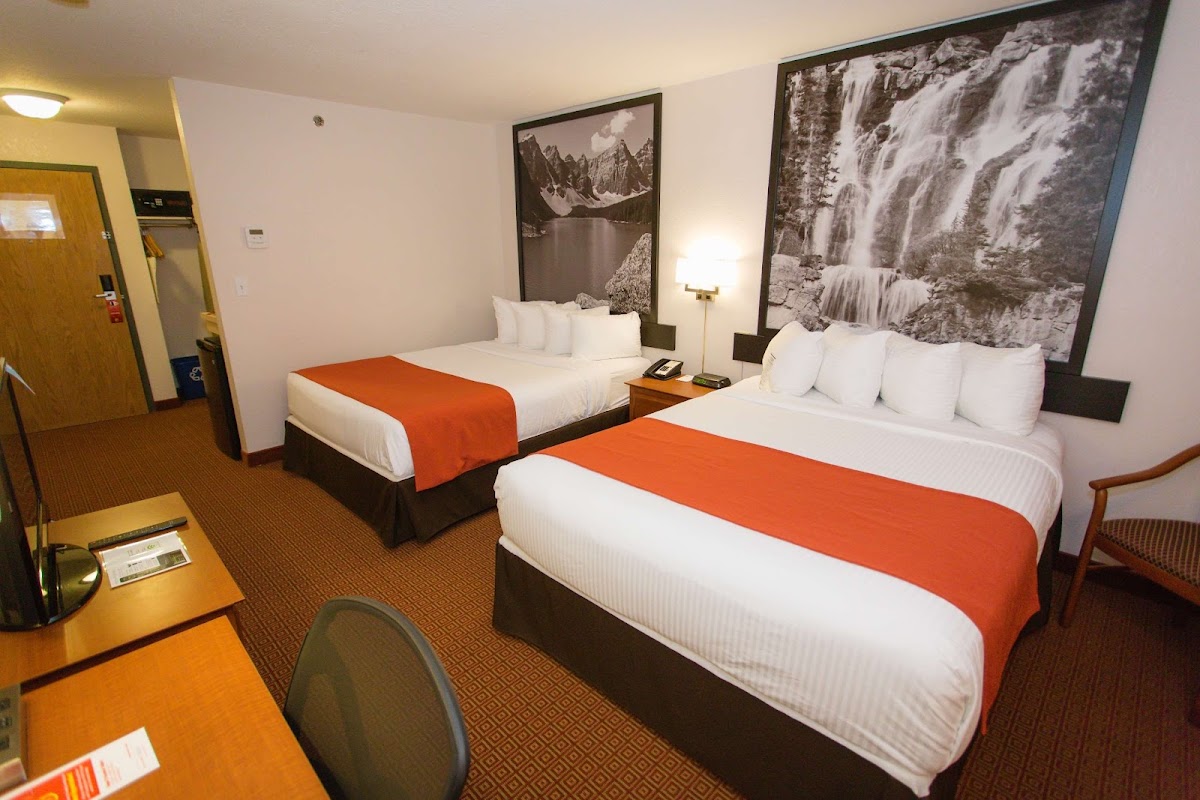 Super 8 by Wyndham Drayton Valley photo 2