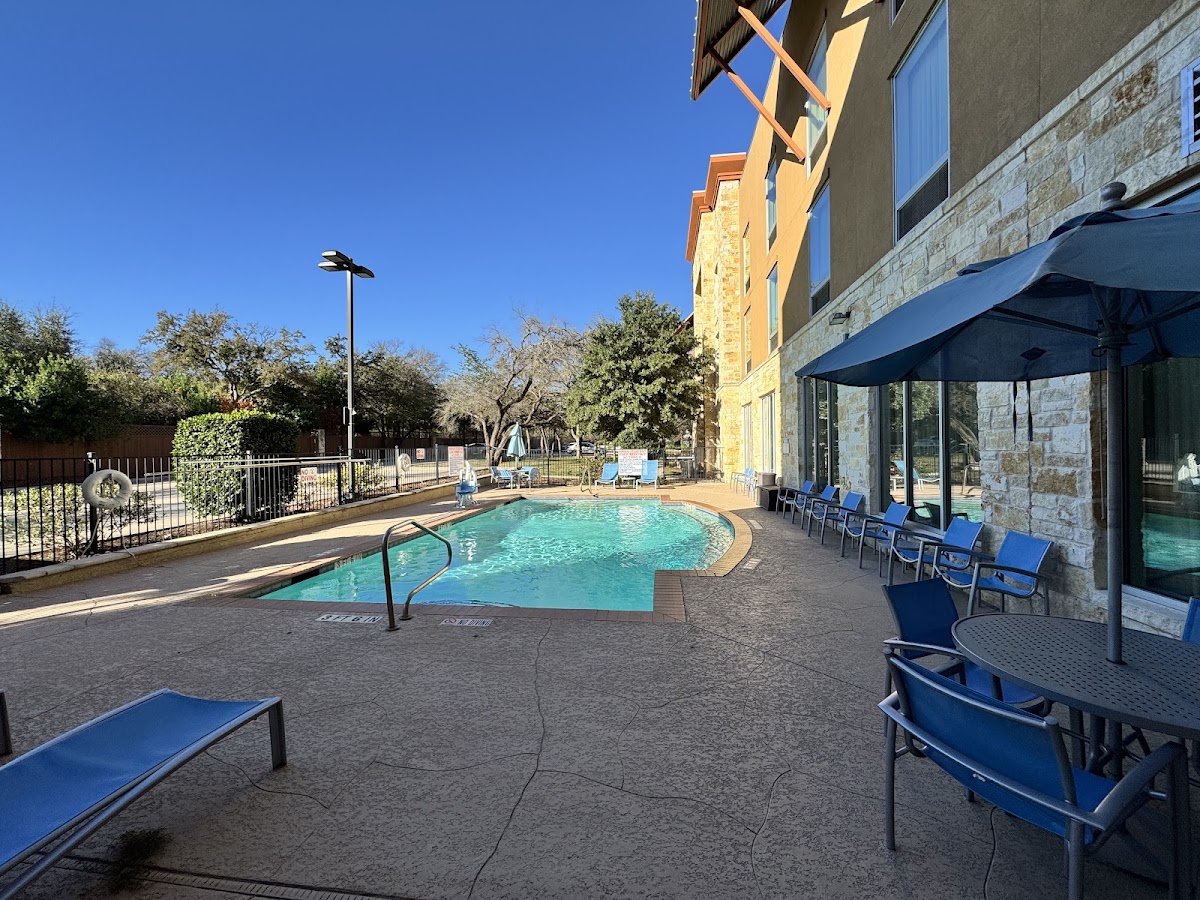 Hampton Inn Austin/Oak Hill photo 3