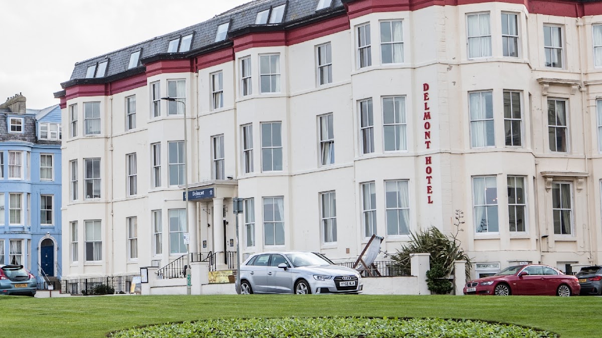 Delmont Hotel