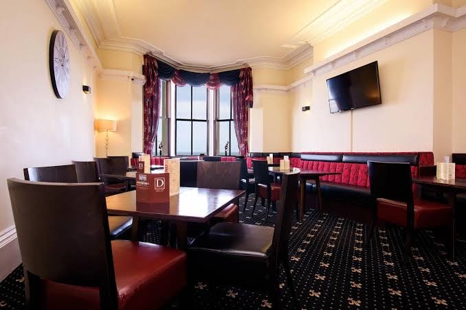 Delmont Hotel photo 2