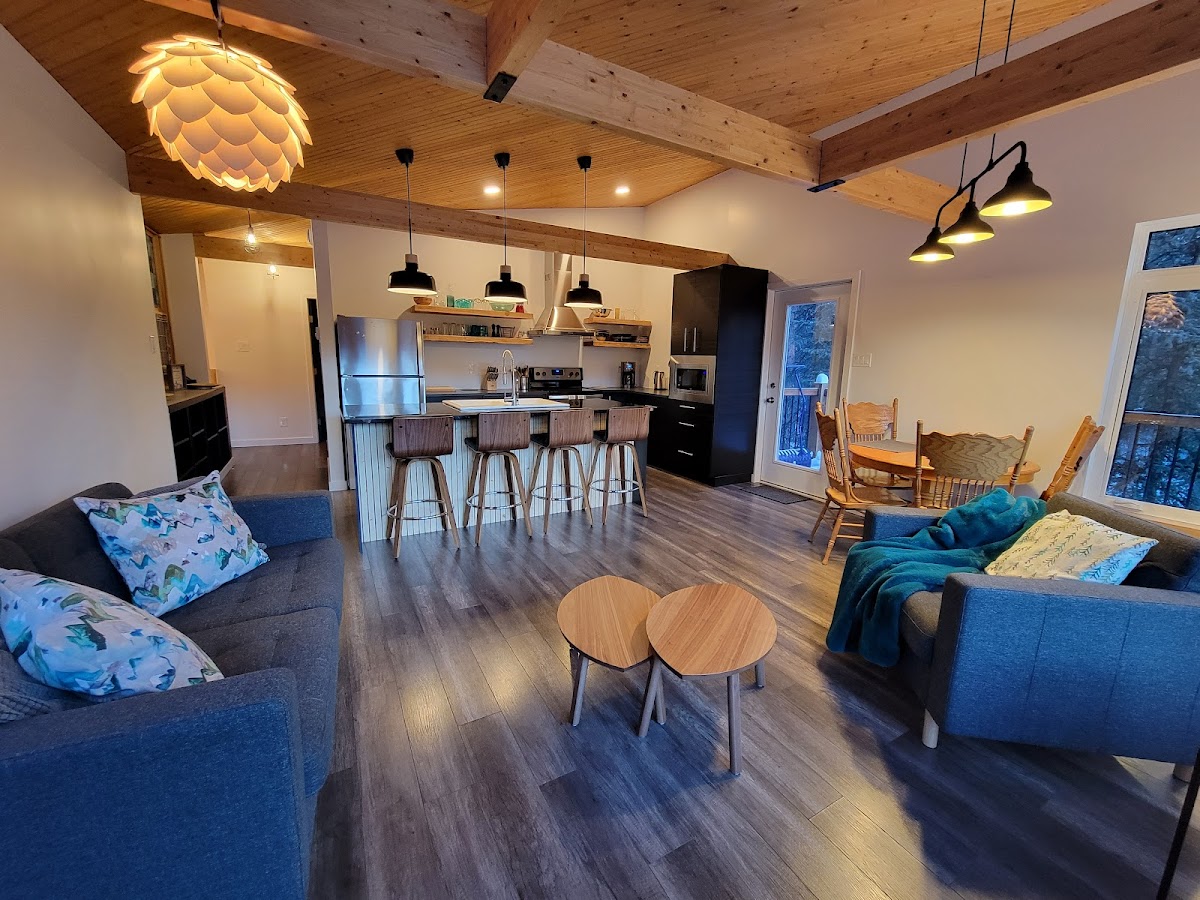 Kluane Skyline Vacation Rental photo 3