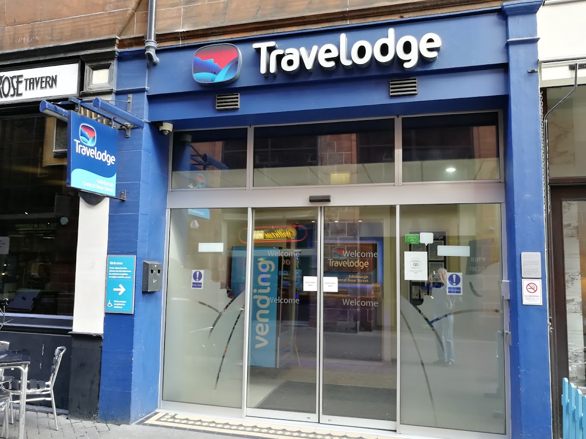 Travelodge Edinburgh Central Rose Street photo 3