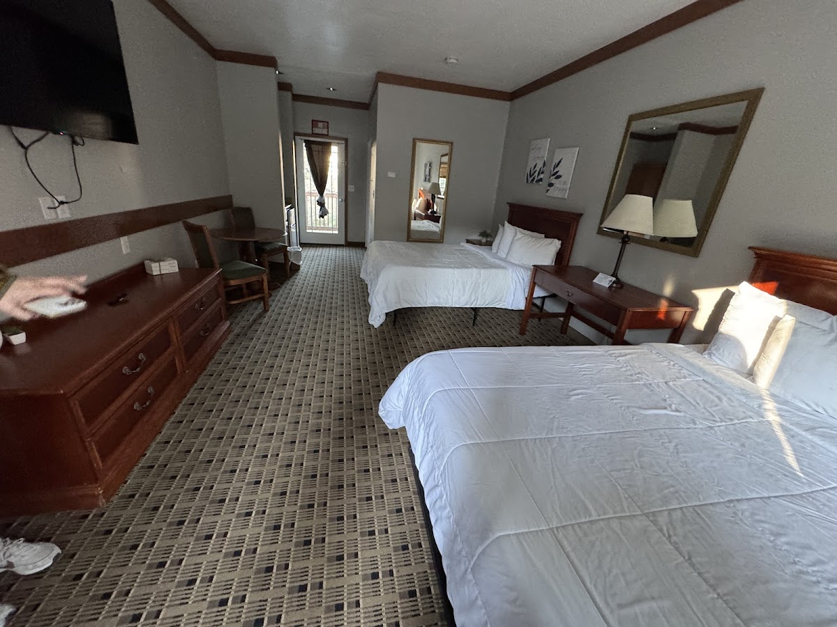 Qualla Motel & Cabins photo 2