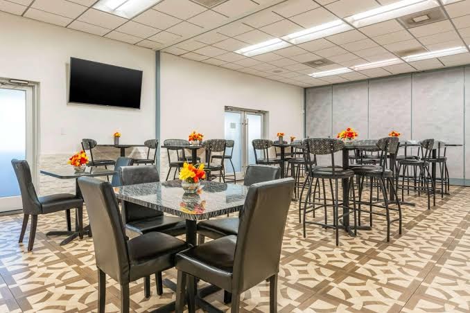 Quality Inn and Conference Center Tampa-Brandon photo 3
