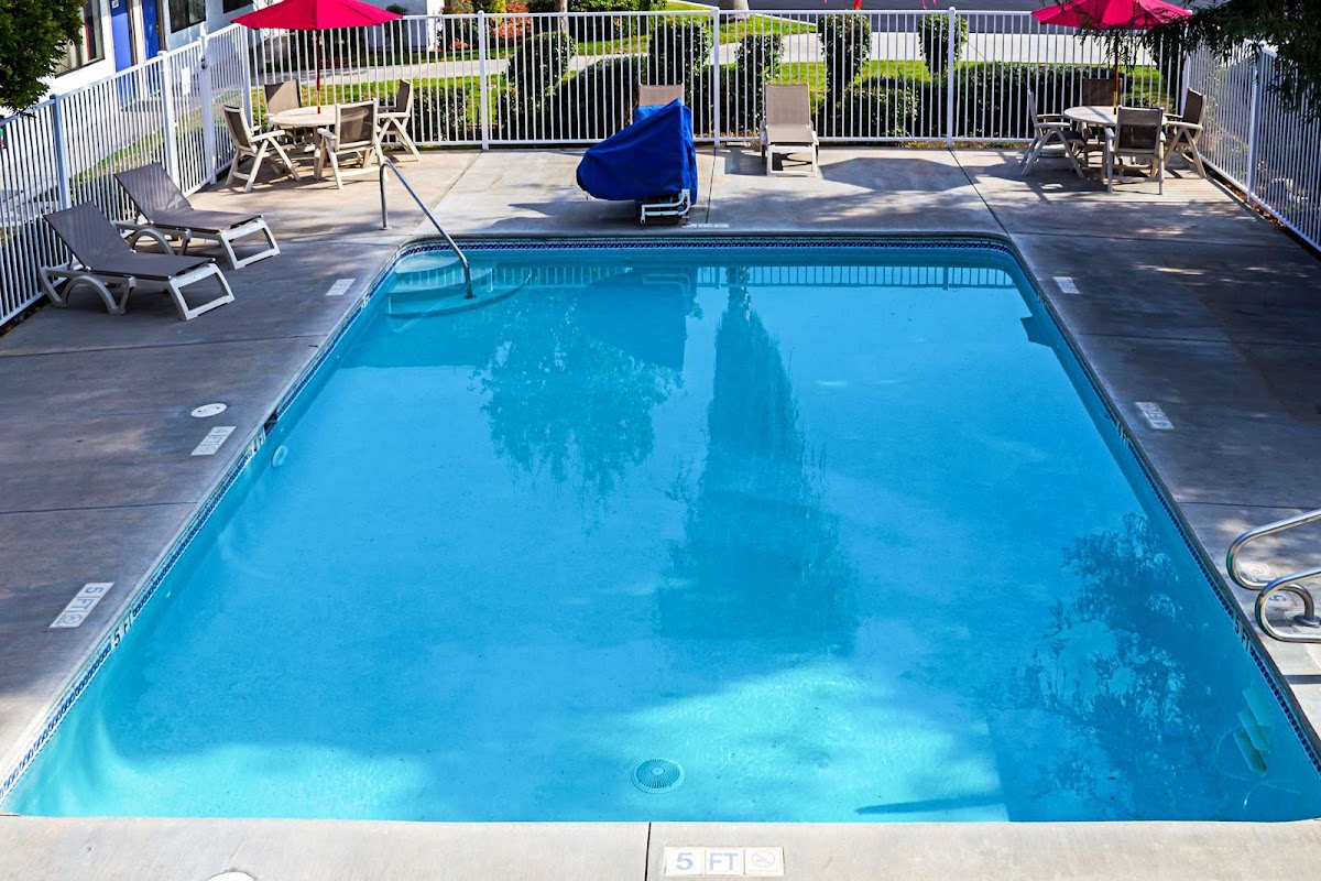 Motel 6 Porterville, CA photo 2