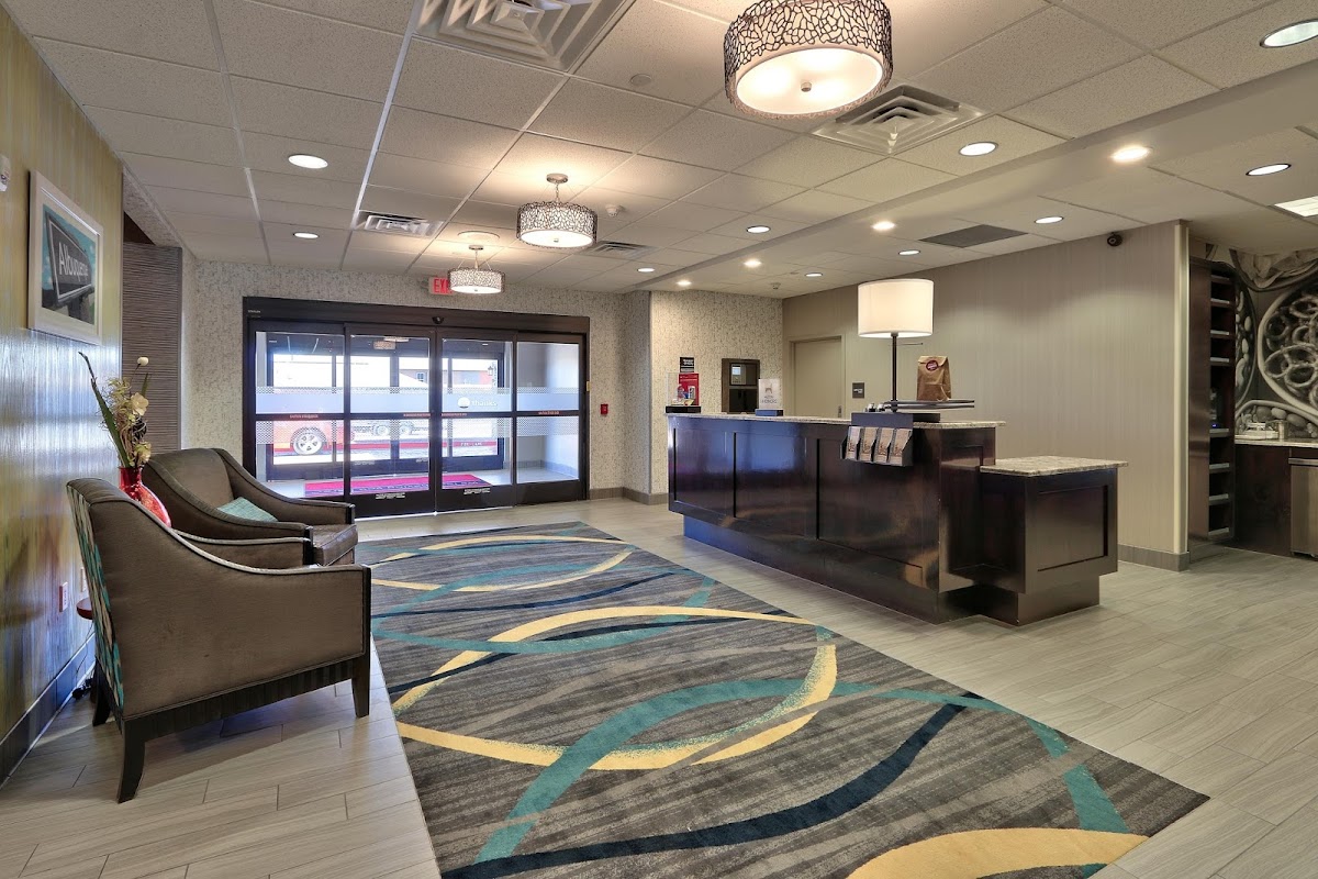 Hampton Inn & Suites Albuquerque Airport photo 2