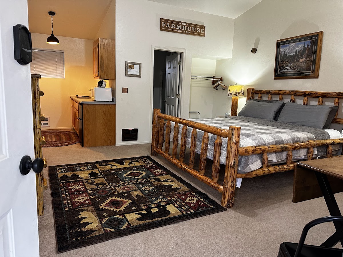 Travellers Rest Cabins and RV Park photo 2