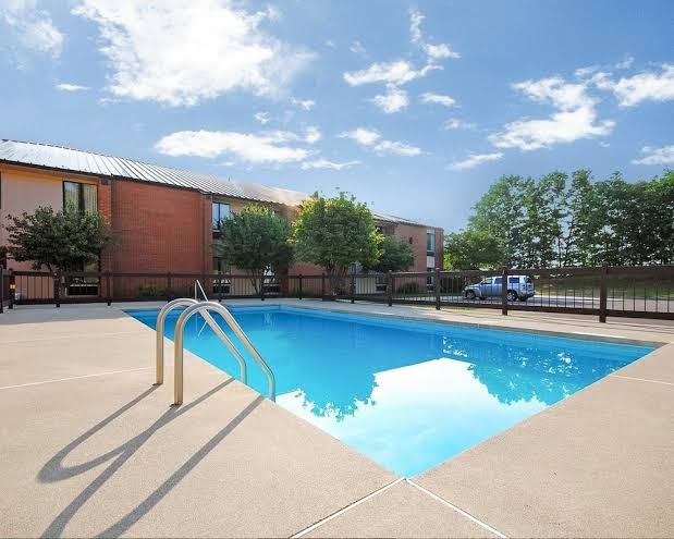 Baymont by Wyndham Rocky Mount photo 3