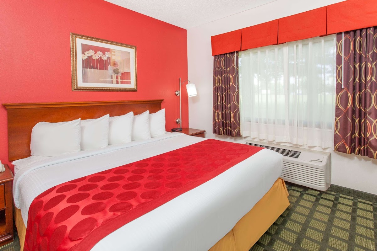 Ramada Limited Decatur photo 2