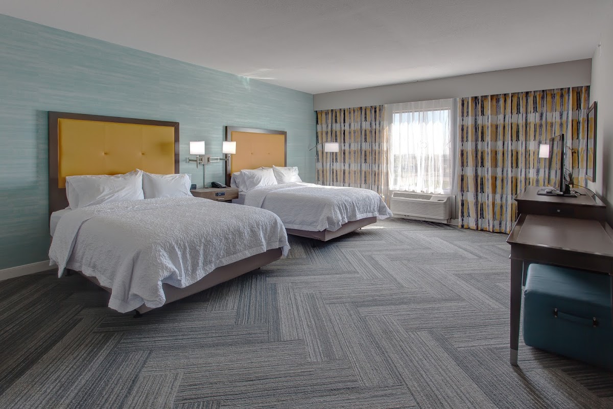Hampton Inn & Suites Wichita/Airport photo 2