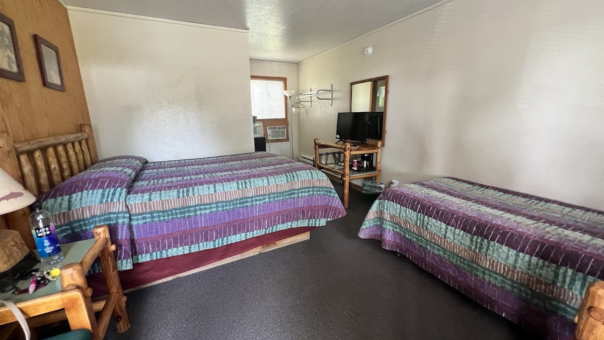 The Lodge at Summer Lake photo 2