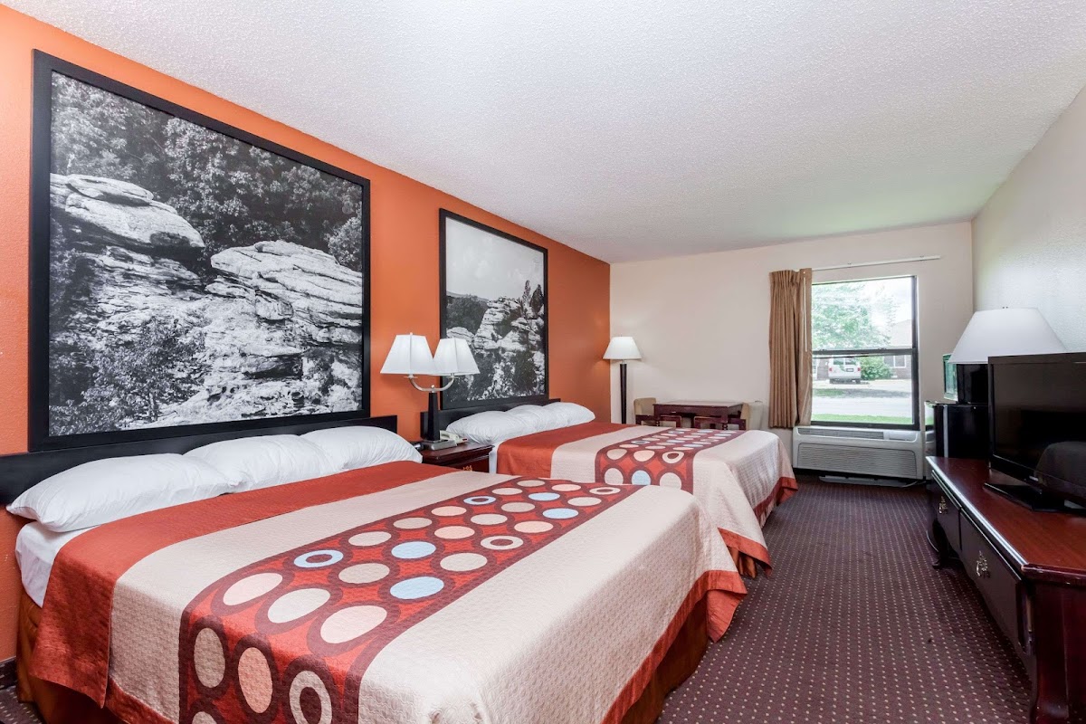 Super 8 by Wyndham Harrisburg photo 2